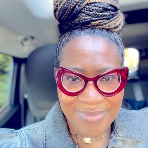 Meet your Posher, Lydia